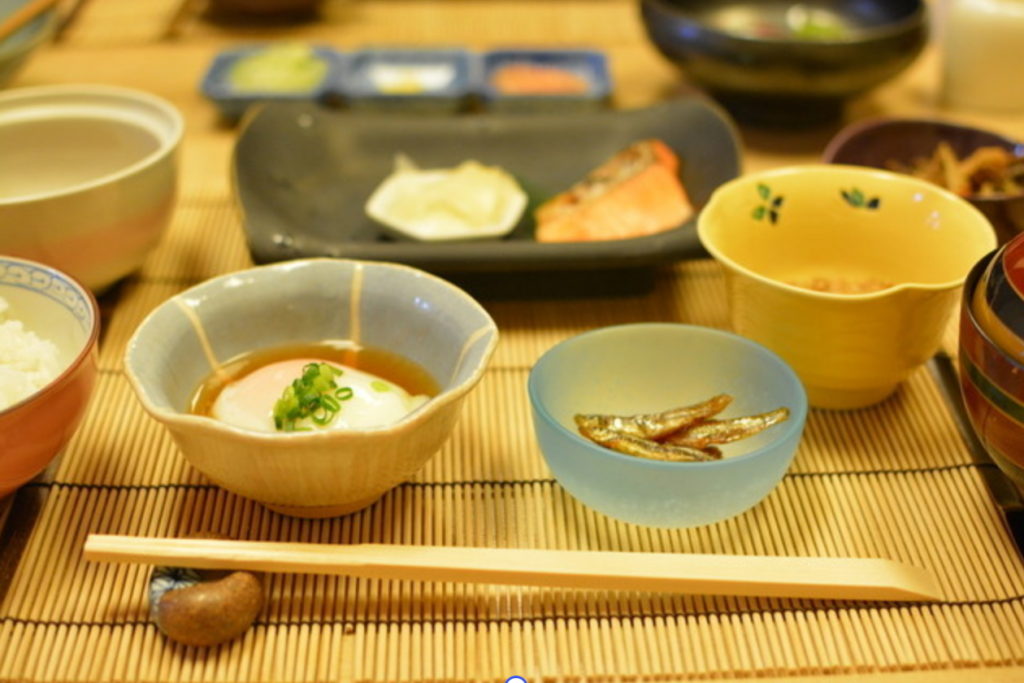 銀山温泉 藤屋 朝食の湯豆腐